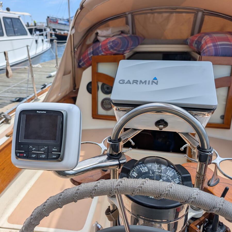 Raymarine Autopilot and Garmin MFD